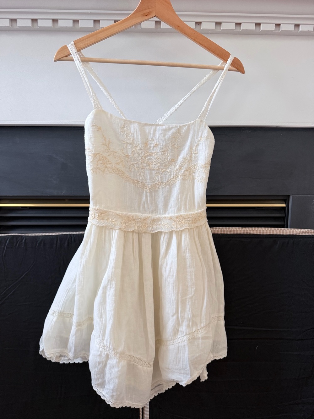 Zara Embroidered chiffon mini dress 0881 / 316 NWT M
